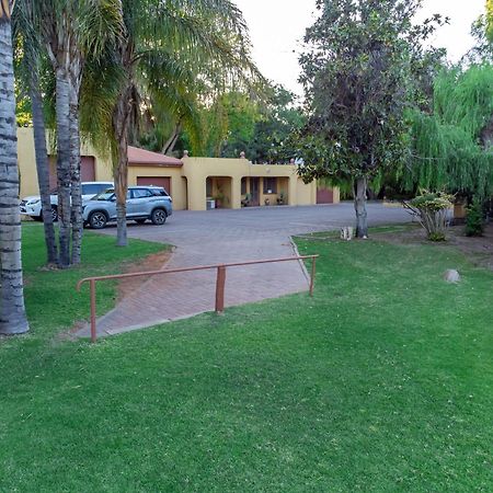 Sunriver Kalahari Lodge Riverside Stay In Upington Kültér fotó
